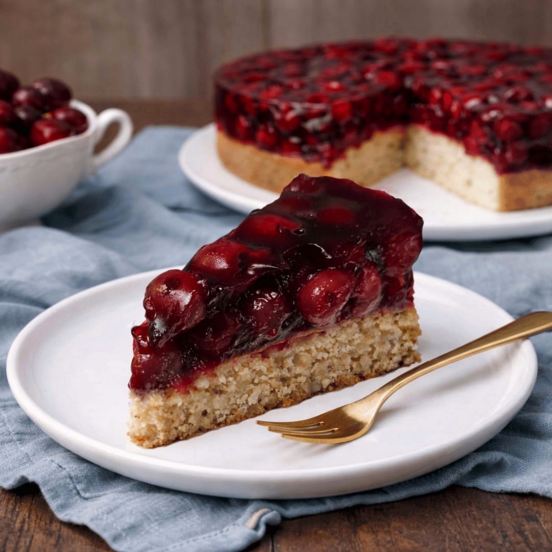 Die beste Kirschtorte mit Haselnussboden